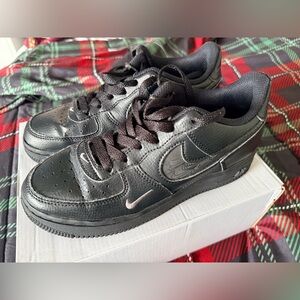 kids nike air force 1 lv8 gs black size 4Y